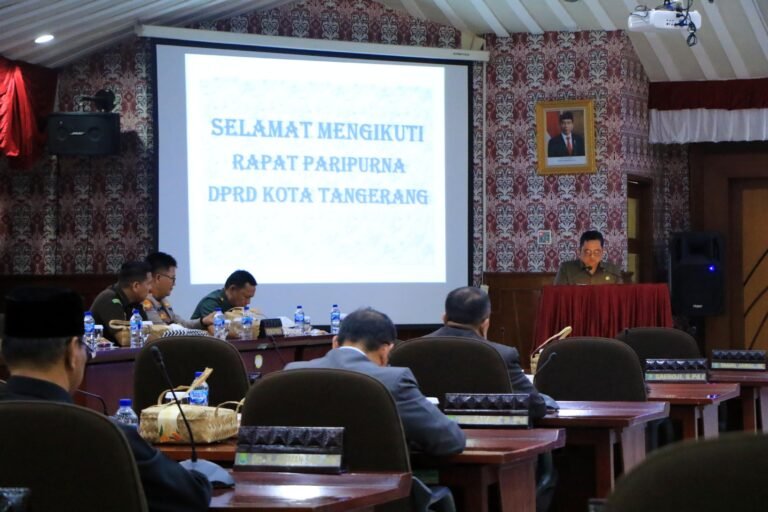 36761pemkot tambah anggaran bidang pendidikan dan kesehatan dalam raperda perubahan apbd t a 2023 36761