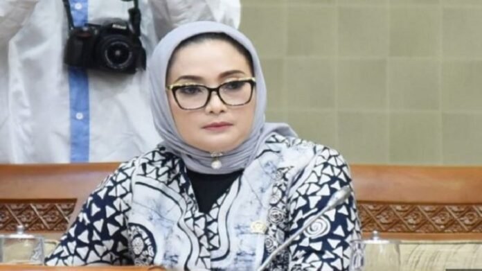 Anggota Komisi IX DPR RI Lucy Kurniasari 696x391