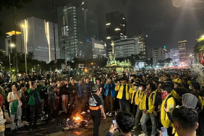 aksi indonesia gelap 5 696x464
