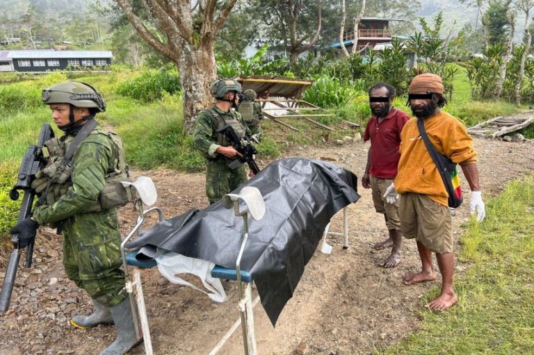 kecam aksi biadab opm pimpinan elkius kobak kapuspen tni tak akan tinggal diam dyj