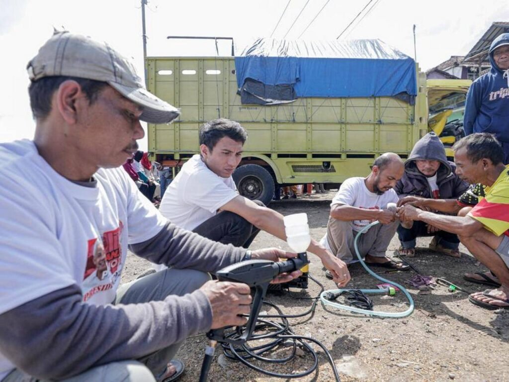 manuver berkelas dilakukan komunitas sopir truk pe ryls