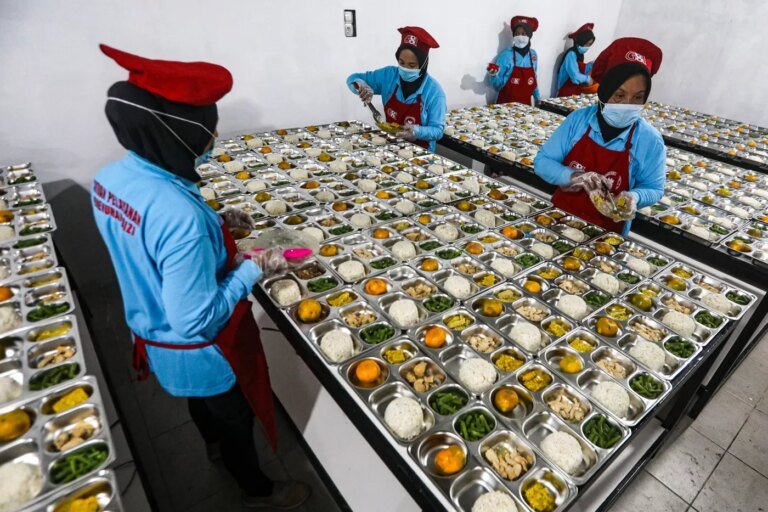 JKT_Dapur-Makan-Bergizi-Gratis-Kebayun_Salman-Toyibi-02JPG-3161763485