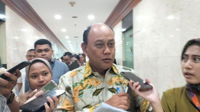 kepala-badan-gizi-nasional-dadan-hindayana-usai-rapat-bers