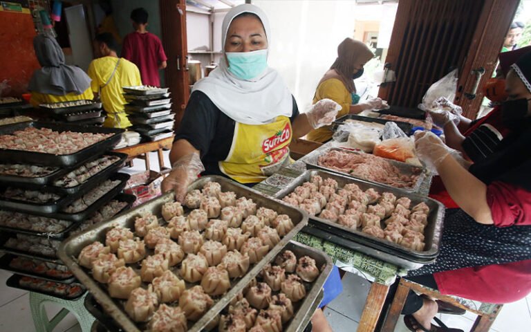 wajib-pajak-ramai-tanyakan-pelaporan-omzet-umkm-begini-respons-djp-220214050947-768x480