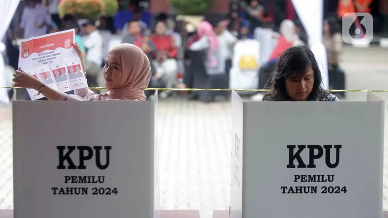 017265100_1705471007-20240117-Simulasi-Pemungutan-Suara-Herman-1