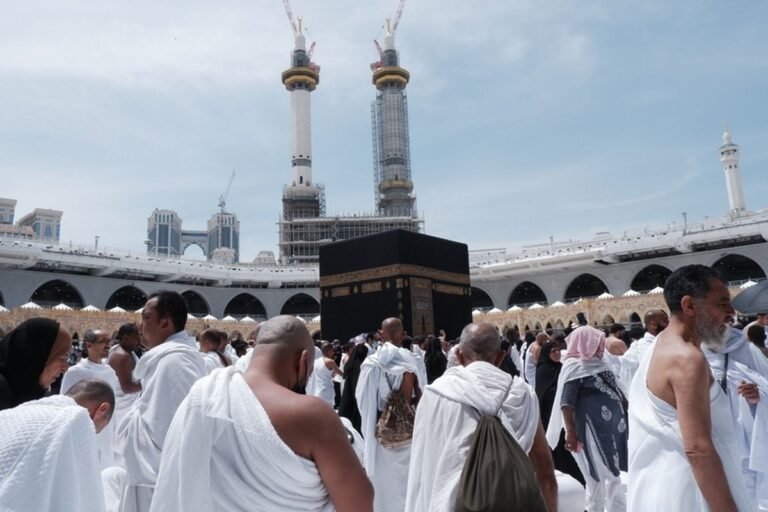 6575df3eec1ec-768x512