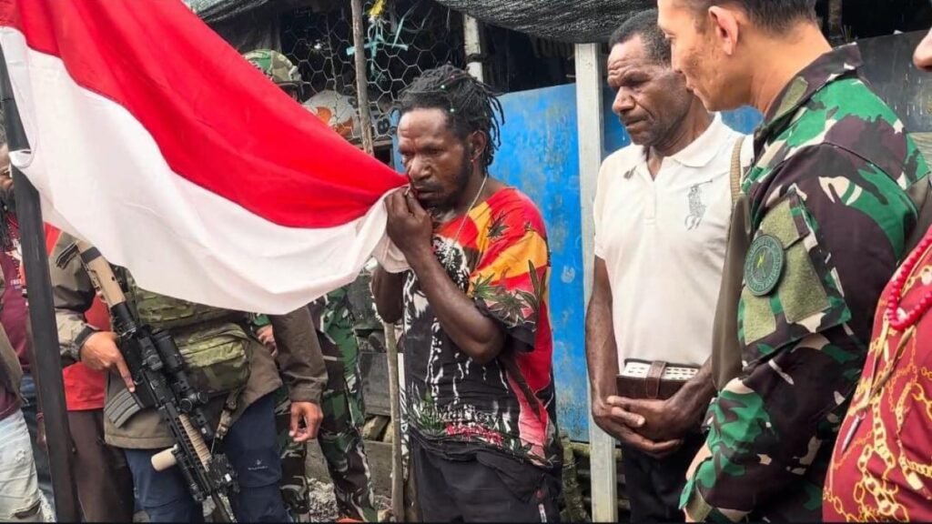 681592c150167-minanggeng-murib-tinggalkan-opm-langsung-sumpah-setia-pada-nkri_1265_711