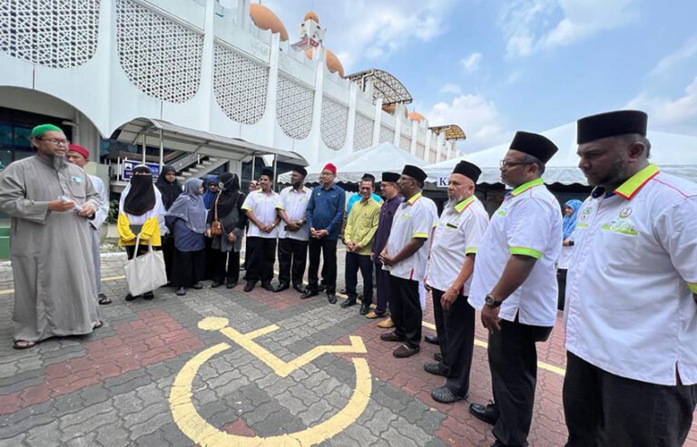 7000-nasi-briyani-were-distributed-within-two-hours-4