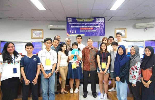 Sebelas-mahasiswa-Universitas-Esa-Unggul-lolos-program-Indonesian-International-Student-Mobility-Awards-IISMA.-KalderaNews.com-Dok.UEU