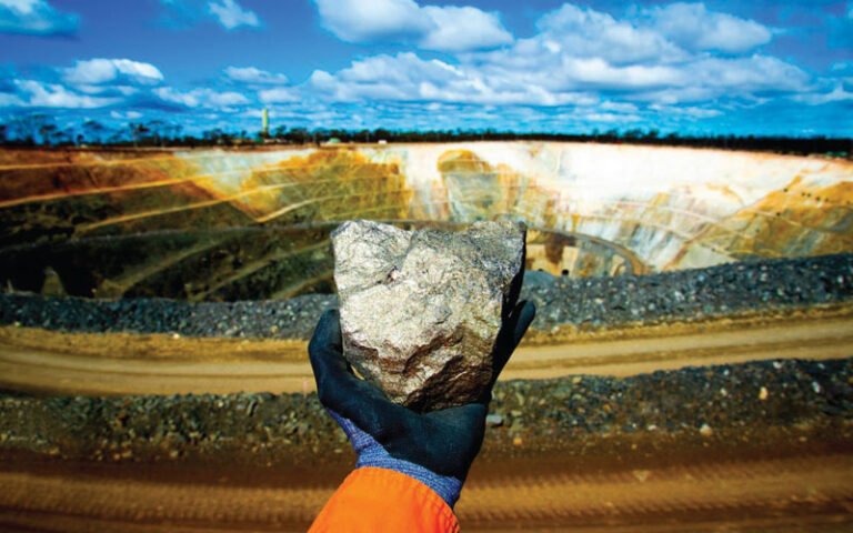 Separuh-Jalan-Hilirisasi-Nikel