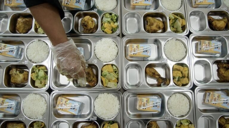 antarafoto-dapur-makan-bergizi-gratis-di-bandung-1736146974_ratio-16x9