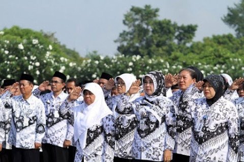 guru-tidak-sejahtera-dpr-kemungkinan-besar-tak-akan-fokus-mengajar-pqf