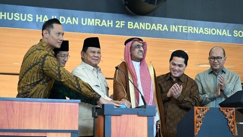 prabowo-resmikan-terminal-haji-dan-umrah-2f-soetta-ongkos-haji-harus-turun-04052025-220230
