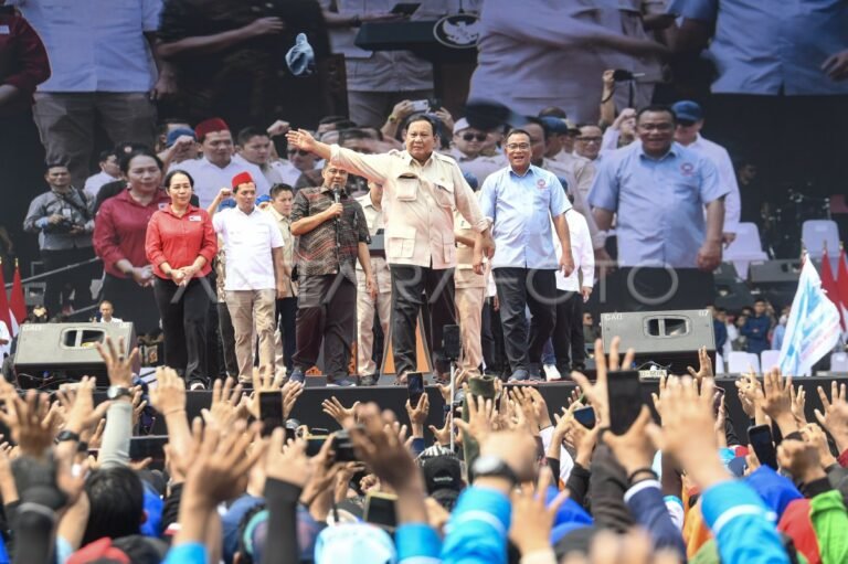presiden-prabowo-subianto-hadiri-perayaan-hari-buruh-internasional-1hvy1-dom