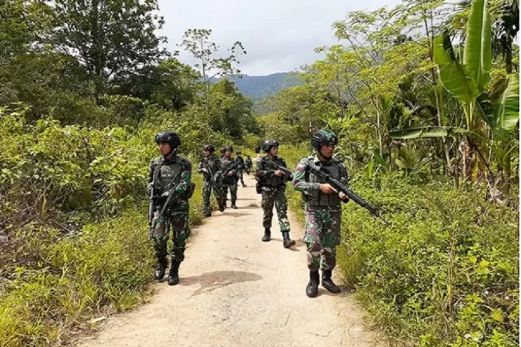 satgas-gabungan-tni-lumpuhkan-pimpinan-opm-nekison-enumbi-di-puncak-jaya-qjr