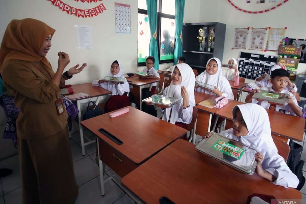 uji-coba-mbg-siswa-berkebutuhan-khusus-28042025-bal-2