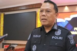 Juru-Bicara-Satgas-Damai-Cartenz-Komisaris-Besar-Yusuf-Sutejo-300x200