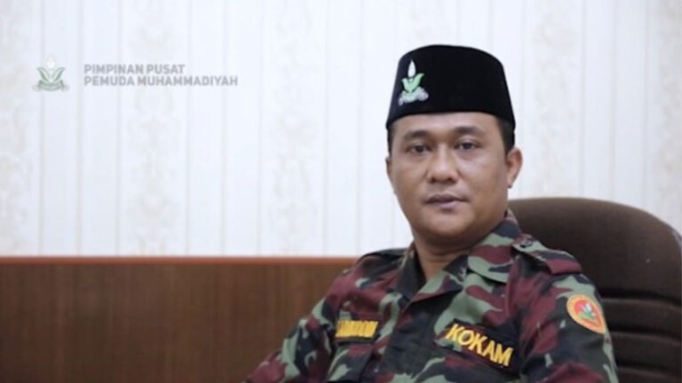 Komandan-Nasional-KOKAM-Elly-Oscar