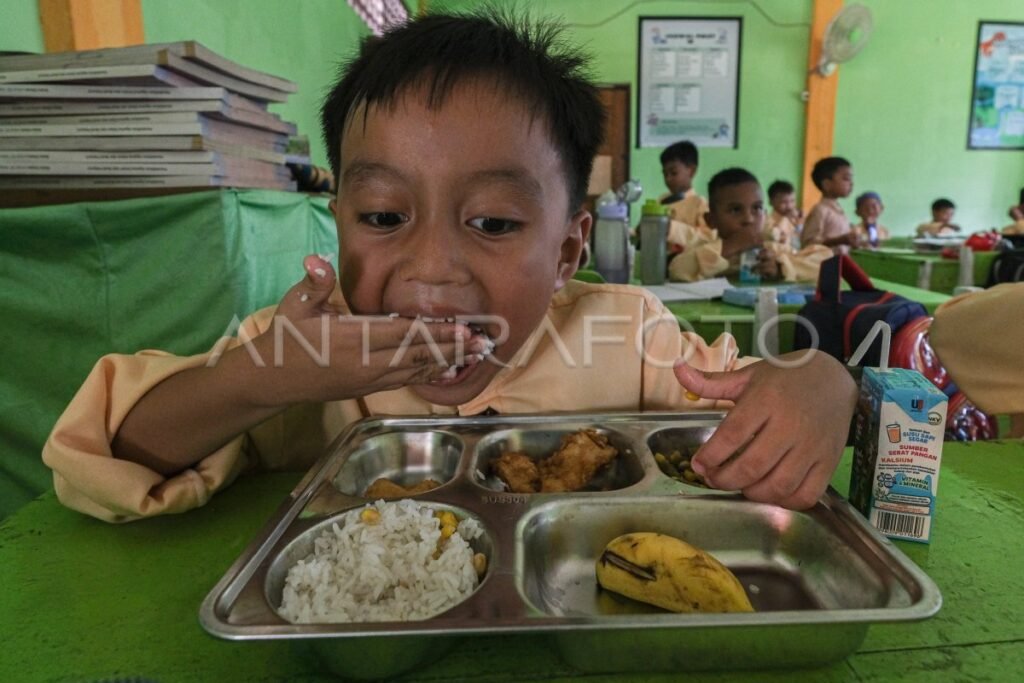 penerima-program-mbg-di-kendari-1kau9-dom