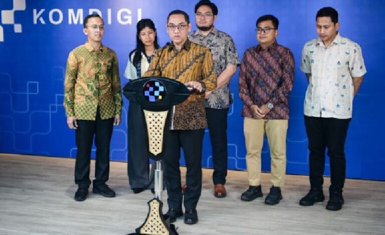 saman-alexander-komdigi