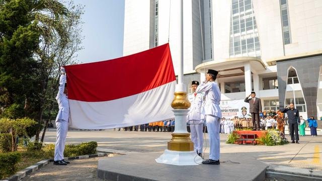 001156900_1730086064-Peringati-Hari-Sumpah-Pemuda-Wali-Kota-Pemuda-adalah-Penggerak-Kemajuan-Bangsa-5-1024x683