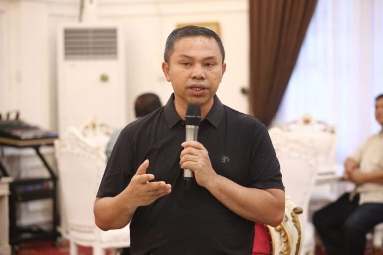 Gubernur-Riau-Abdul-Wahid