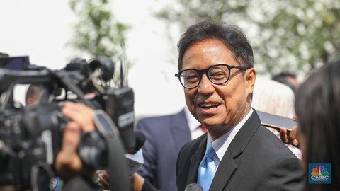 budi-gunadi-sadikin-memberikan-keterangan-kepada-media-usai-dilantik-sebagai-menteri-kesehatan-oleh-presiden-prabowo-subianto-1_169