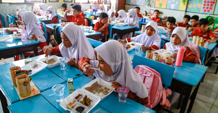 makan-bergizi-gratis-insya-allah-6-januari-sudah-jalan_249246