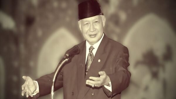 1745560623Presiden-Soeharto-750x3751