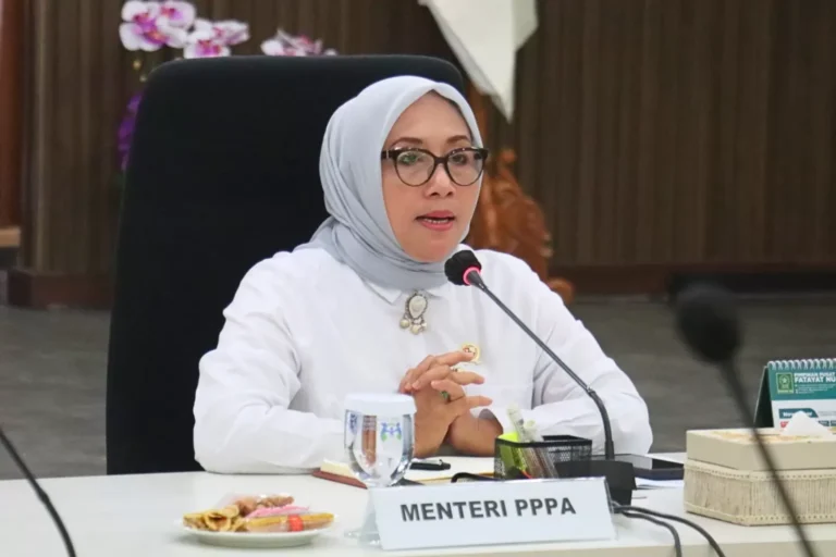 Menteri-Pemberdayaan-Perempuan-dan-Perlindungan-Anak-PPPA-Arifah-Fauzi-2.jpg-1536x1023