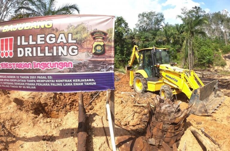 terdesak-ekonomi-37-juta-orang-bekerja-di-tambang-ilegal-qhl