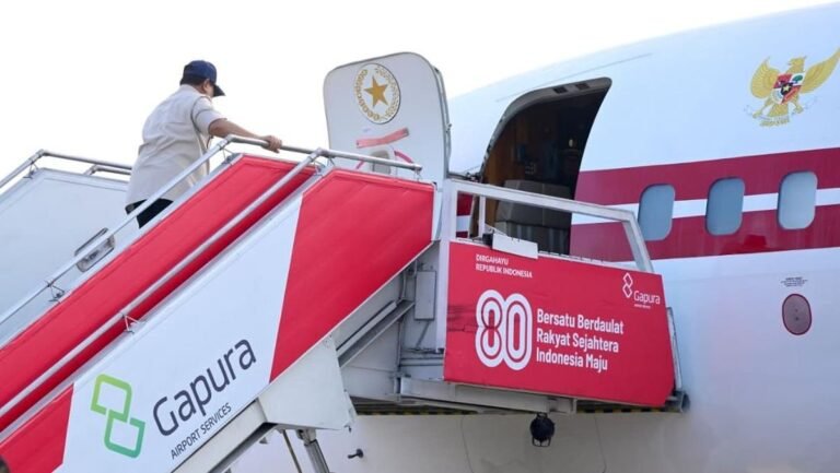 Presiden-Prabowo-Tinjau-Korban-Bencana-di-Sumatera-3