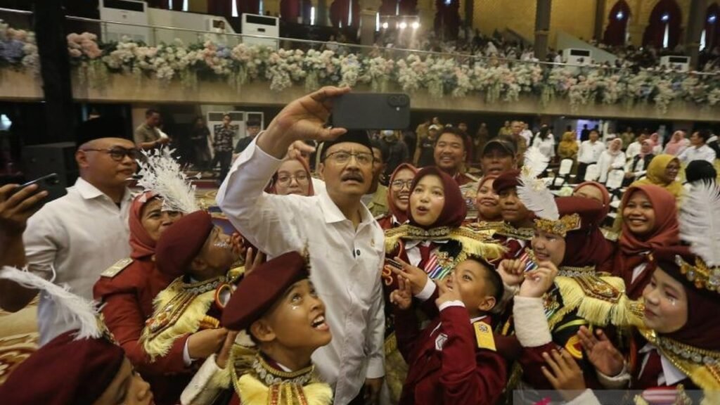 image_bank_2026_01_11_080202.969-peresmian-sekolah-rakyat-oleh-presiden-prabowo-teater-siswa-meriahkan-momen-bersejarah-1