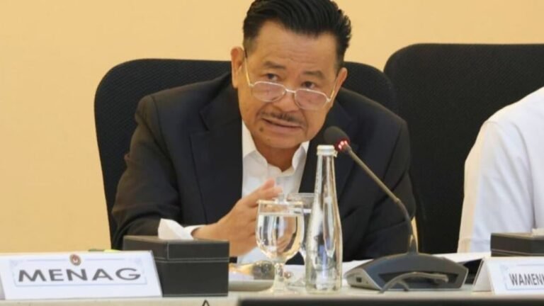 6875eb003dc80-wakil-menteri-koordinator-hukum-ham-imigrasi-dan-pemasyarakatan-otto-hasibuan_1265_711