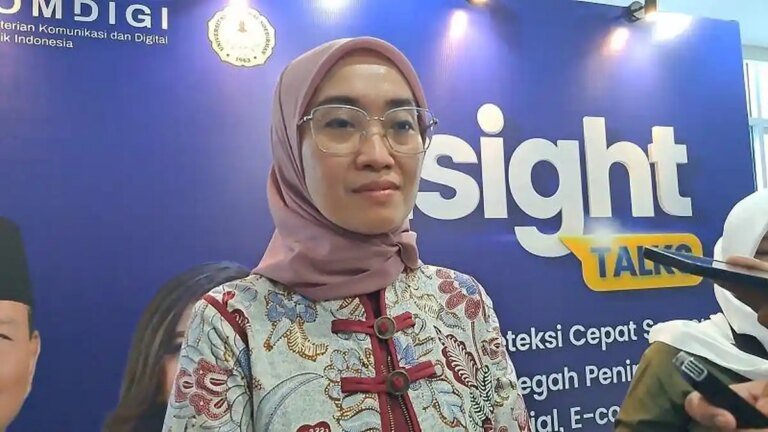 08122025-Plt-Direktur-Ekosistem-Media-Kementerian-Komdigi-Farida-Dewi-Maharani