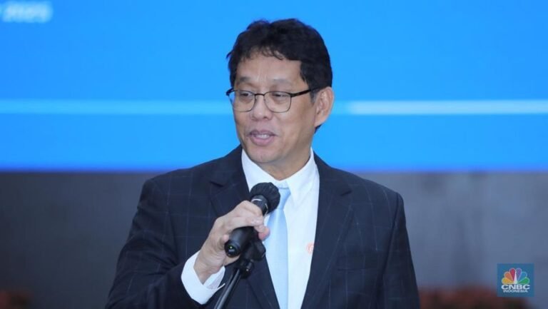 menteri-keuangan-purbaya-yudhi-sadewa-saat-acara-serah-terima-jabatan-menteri-keuangan-di-aula-mezanin-gd-juanda-1-kementerian-1757400480804_169
