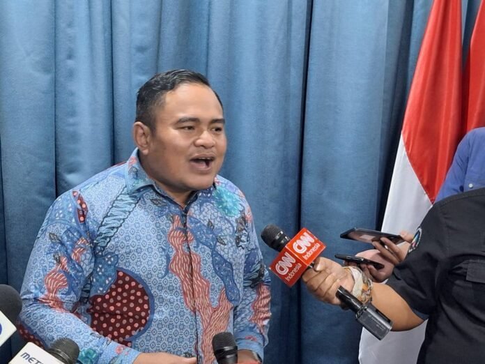 Chief-Economist-Trimegah-Sekuritas-Indonesia-Fakhrul-Fulvian-696x522