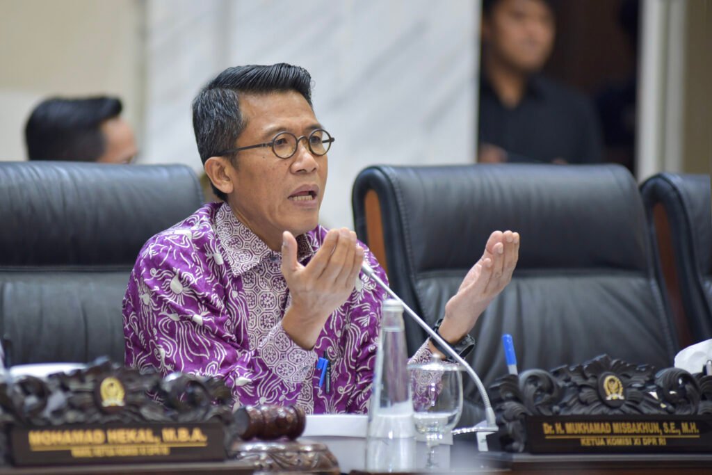 Ketua-Komisi-XI-1024x683