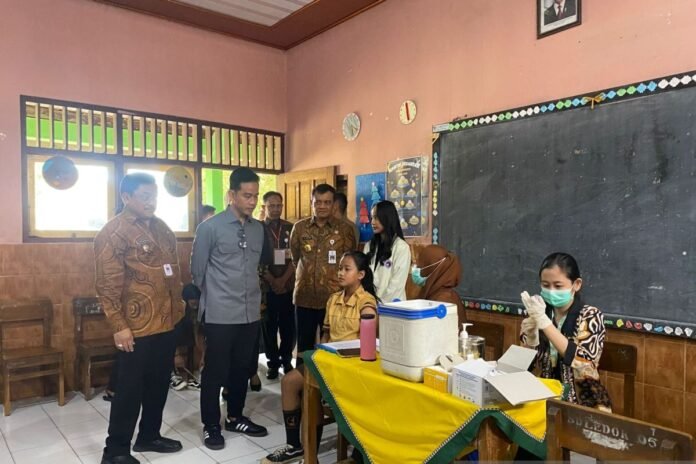 ckg-dan-imunisasi-wapres-gibran-696x464