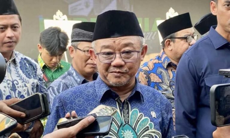 732-menteri_pendidikan_dasar_dan_menengah_mendikdasmen_abdul_muti_saat_menghadiri-800x450