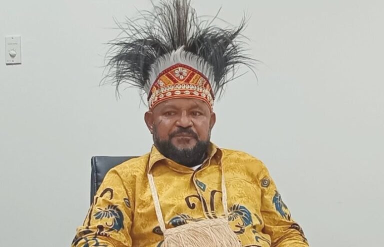 Max-Abner-Ohee-Wakil-Ketua-II-MRP-Papua-1
