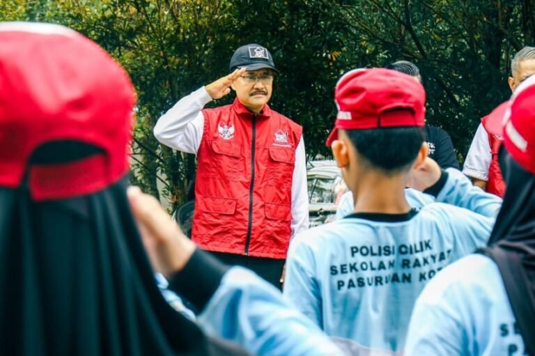 sekolah-rakyat-di-banjarbaru-diresmikan-gus-ipul-strategi-presiden-prabowo-entaskan-kemiskinan-cmw