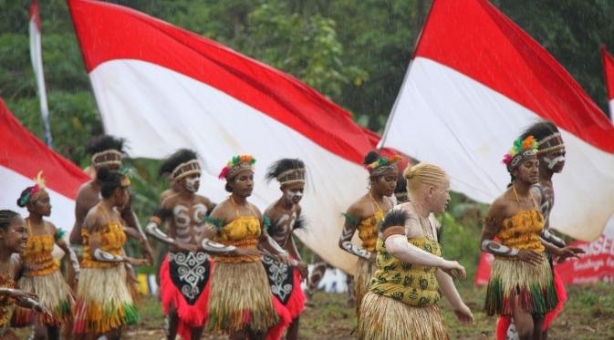 088675500_1439459622-20150813-tarian_kolosal-papua