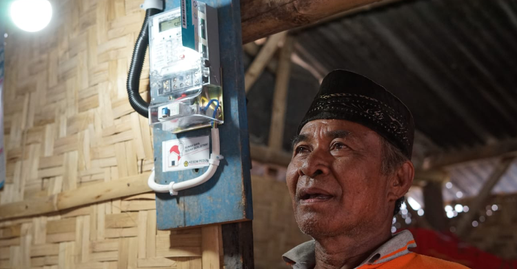 setahun-berdampak-listrik-desa-jadi-bukti-negara-hadir-hingga-ke-pelosok-negeri_286539