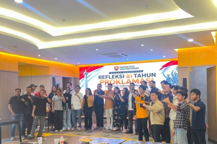 Ketua-Umum-PP-Singa-Muda-Hanura-Abraham-696x462