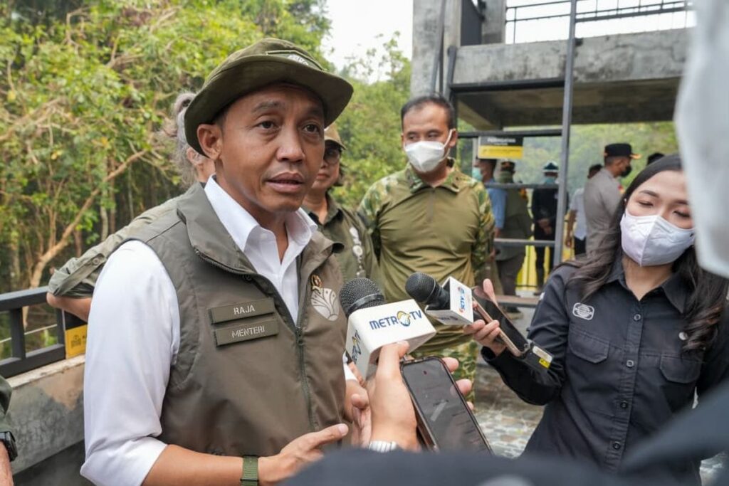 Pemerintah-Cabut-Izin-Perusahaan-yang-Abaikan-Kewajiban-Cegah-Karhutla-menteri-kehutanan-raja-juli