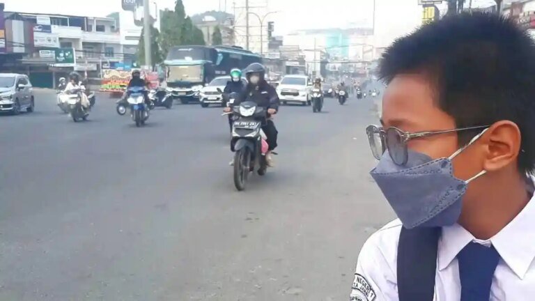 kabut-asap-di-jambi-karhutla-di-jambi-asdf