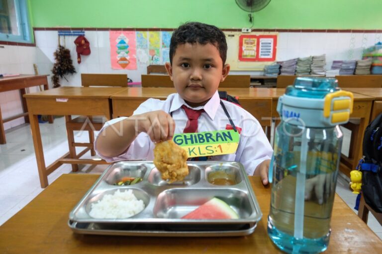 pelaksanaan-mbg-hari-pertama-sekolah-1ogmb-dom