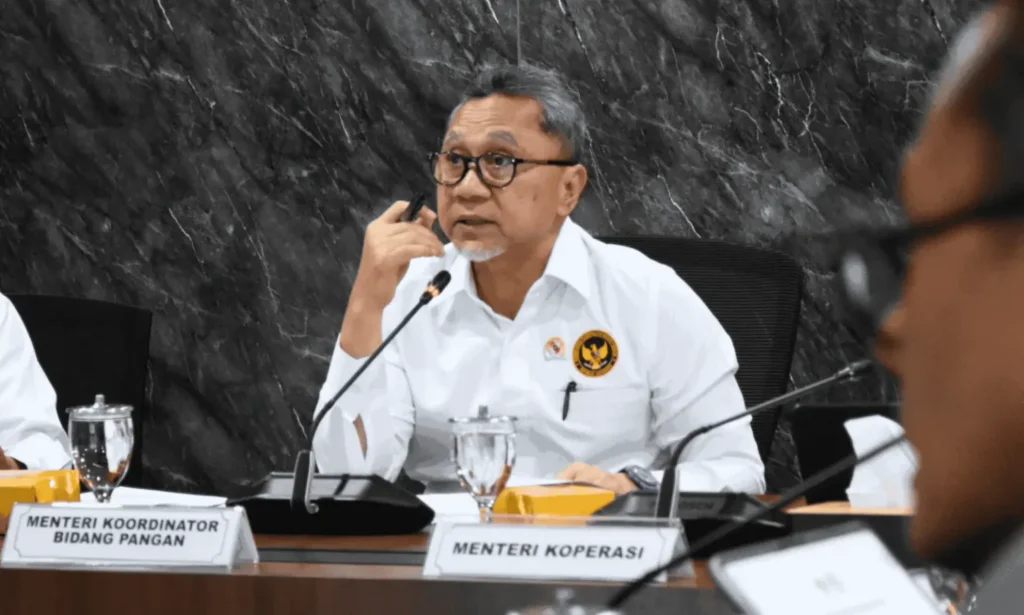 zulhas-tegaskan-dua-fungsi-kdkmp-salurkan-barang-subsidi-dan-serap-hasil-produksi-desa-ft8j7b-1600-1536x922